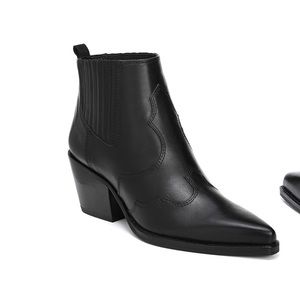 Sam Edelman Winona black booties